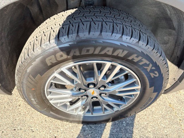 Used 2025 Chevrolet Traverse LT AWD/4WD image 20