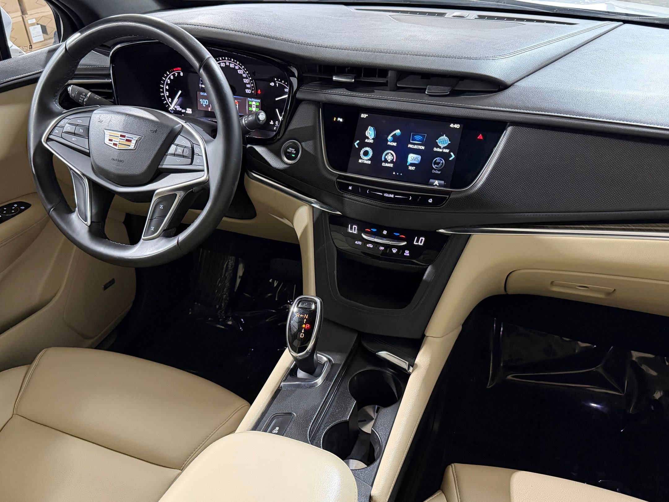 Used 2018 Cadillac XT5 FWD image 40