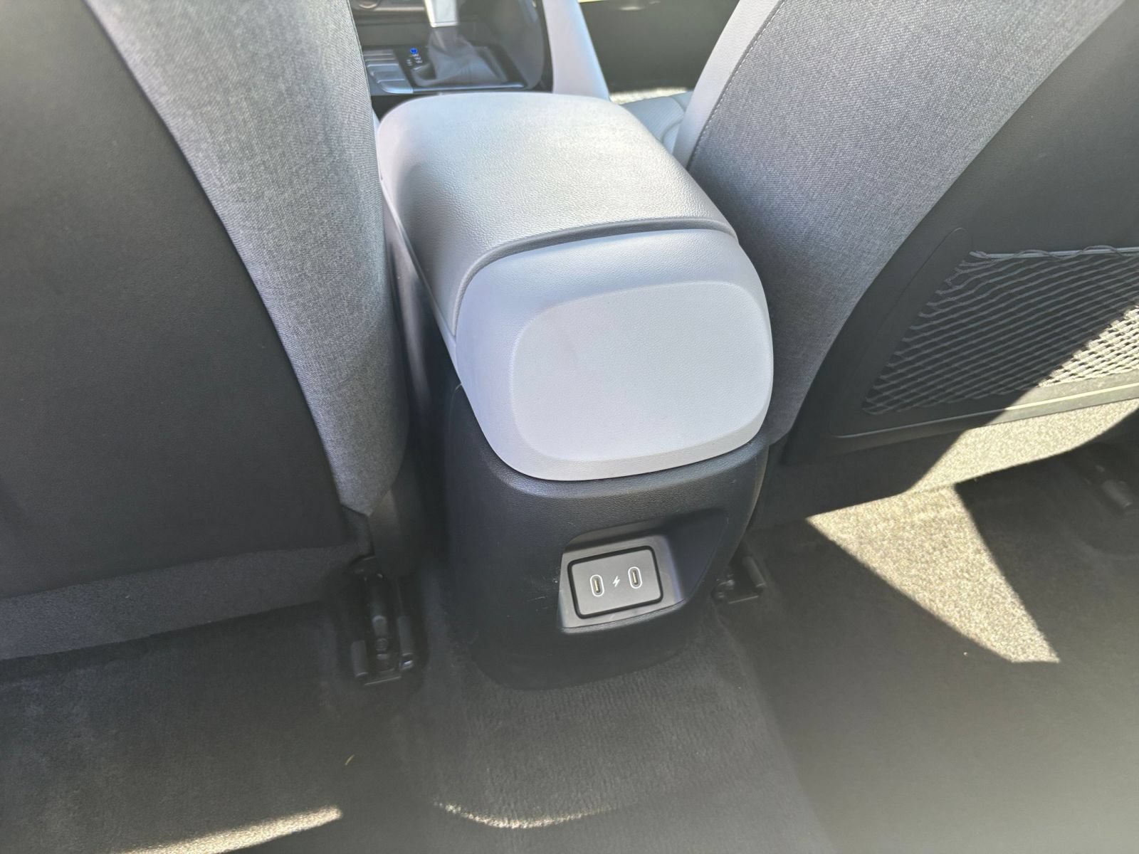 Used 2025 Hyundai Elantra Limited FWD image 25