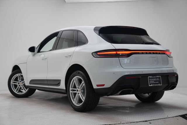 Certified 2026 Porsche Macan AWD/4WD image 27