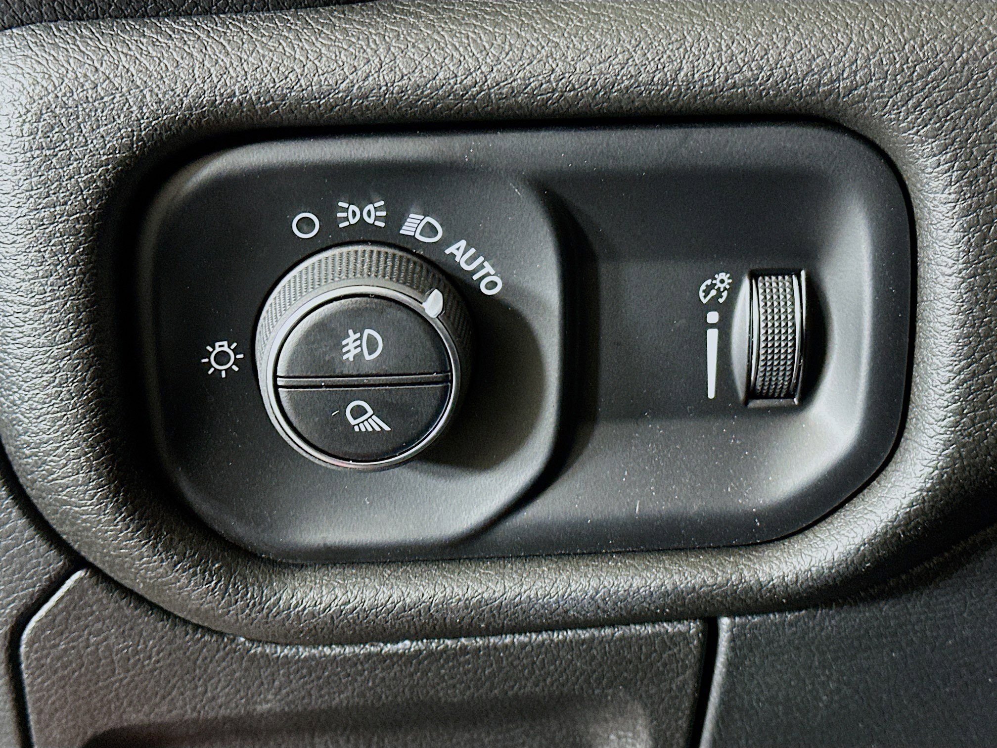 Used 2025 RAM 1500 Big Horn image 17