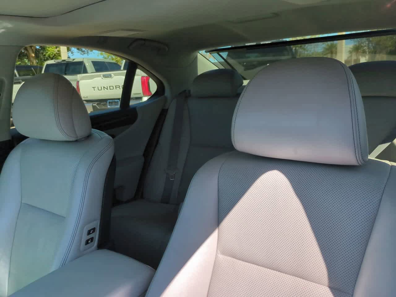 Used 2014 Lexus LS 460 w/ Comfort Package RWD image 8