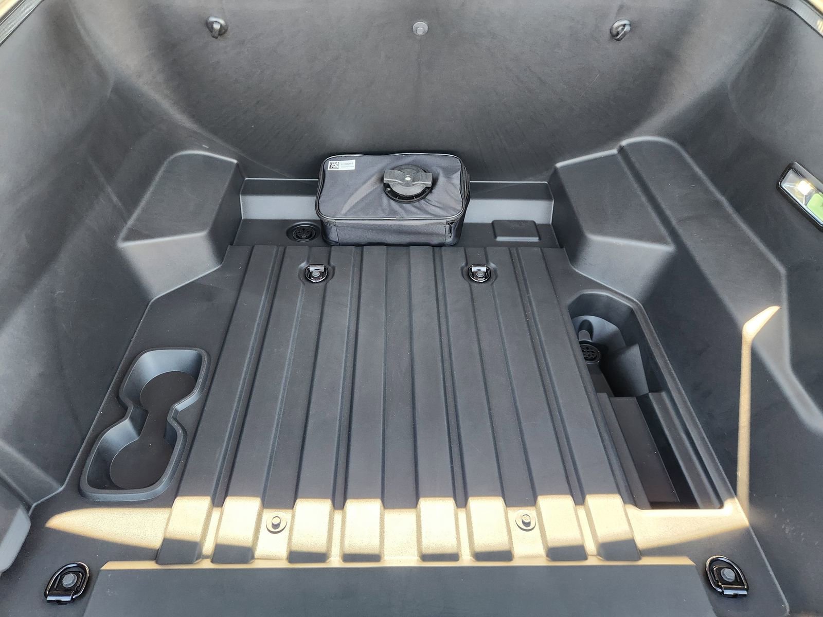 New 2025 GMC Sierra EV Denali AWD/4WD image 34
