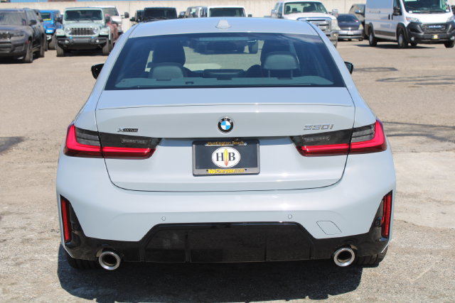 Used 2026 BMW 330i xDrive Sedan AWD/4WD image 5