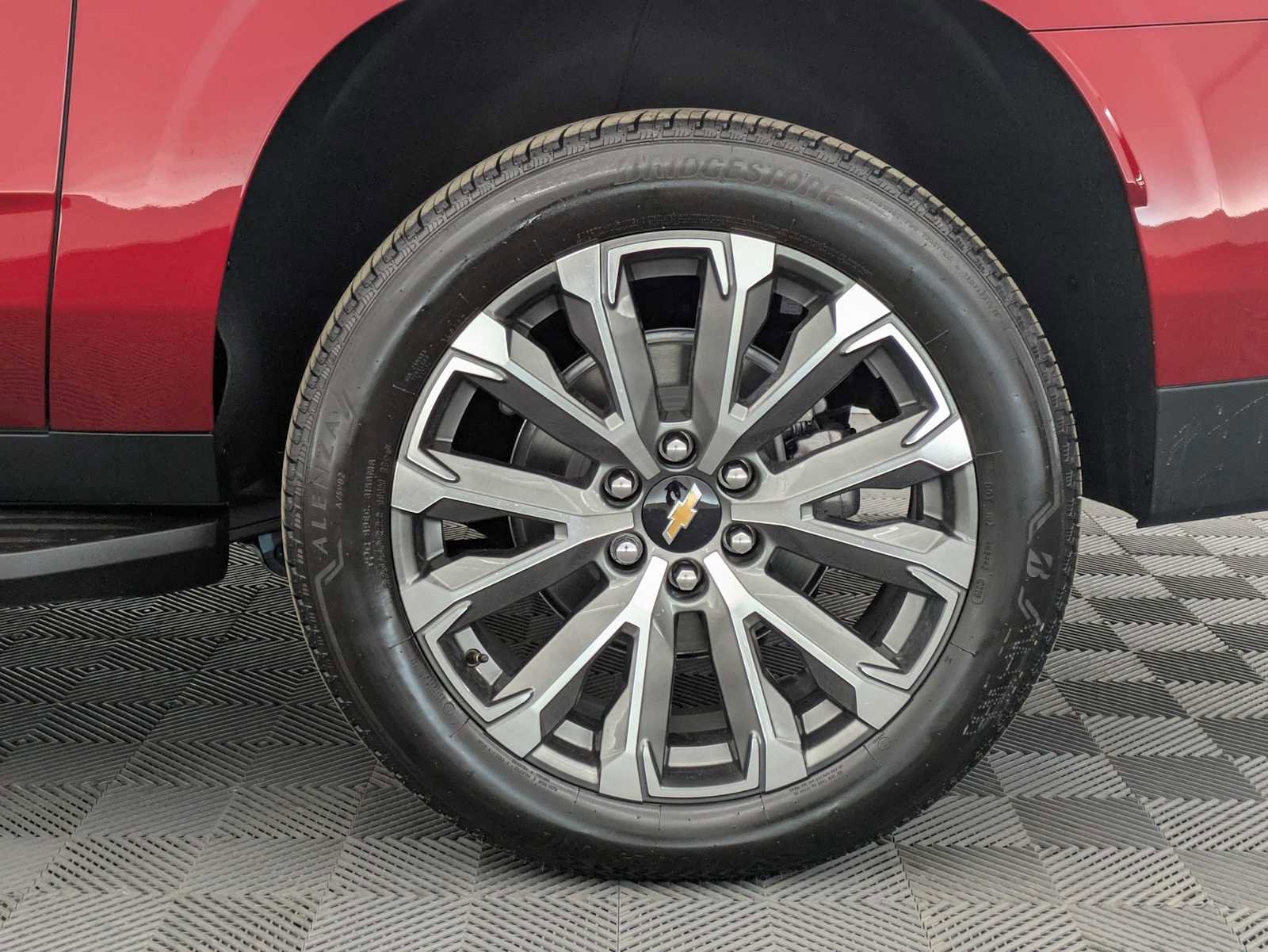 New 2026 Chevrolet Suburban High Country image 14