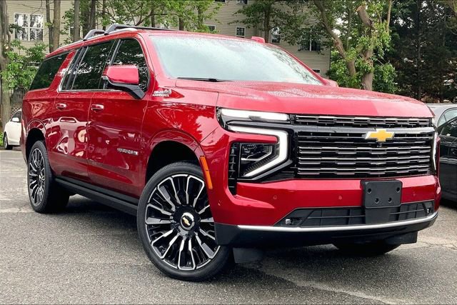 Used 2026 Chevrolet Suburban High Country AWD/4WD image 1
