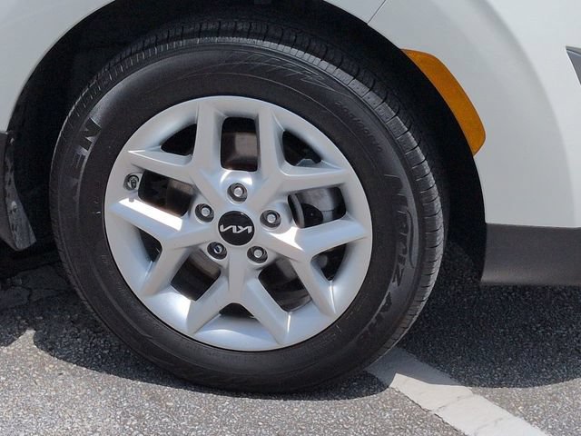 Used 2025 Kia Soul S FWD image 11