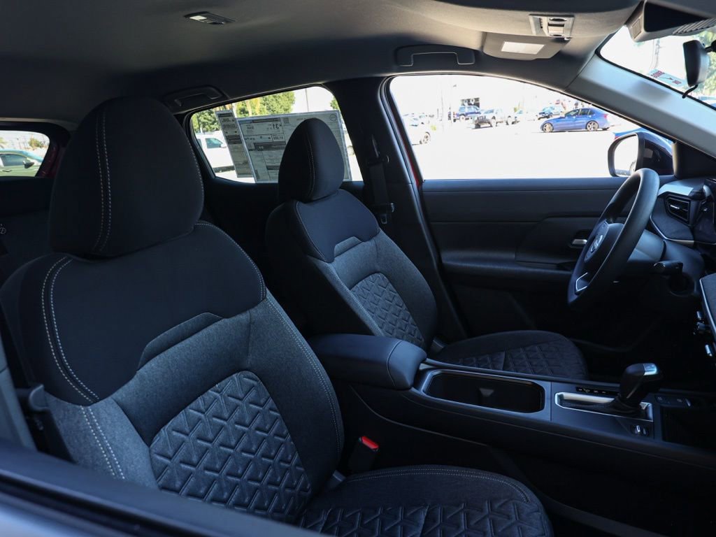 Used 2026 Nissan Kicks SV image 21