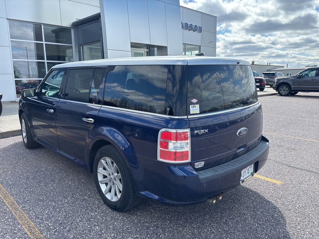 Used 2011 Ford Flex SEL w/ Rapid Spec Order Code FWD image 2