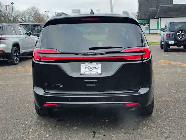 New 2026 Chrysler Pacifica Select w/ S Appearance Package FWD image 36
