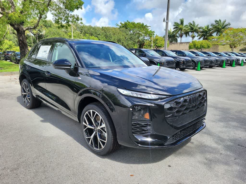 New 2026 Audi Q3 quattro 2.0T AWD/4WD image 2