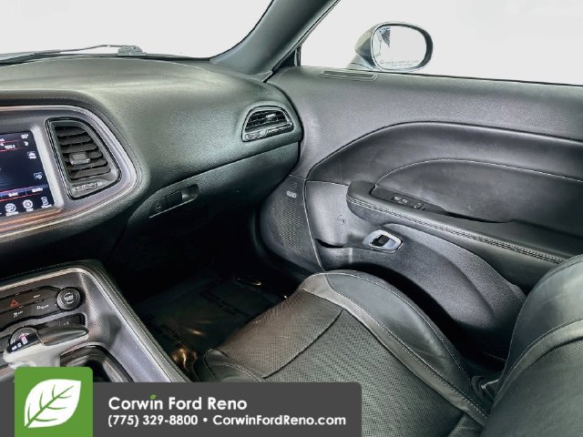 Used 2015 Dodge Challenger R/T Plus RWD image 26
