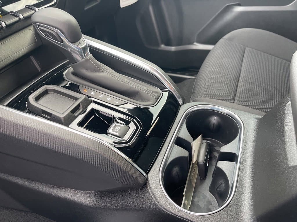 New 2026 GMC Canyon Elevation w/ Convenience Package image 20