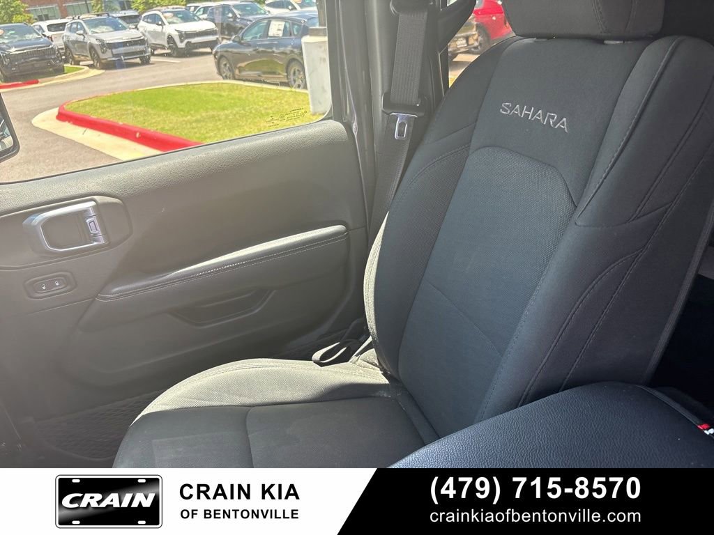Used 2020 Jeep Wrangler Unlimited Sahara AWD/4WD image 14