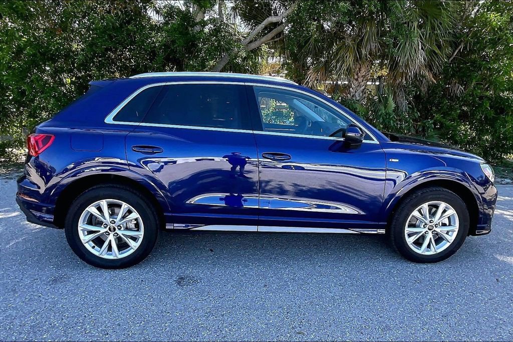 Certified 2025 Audi Q3 2.0T Premium Plus w/ Premium Plus Package AWD/4WD image 4