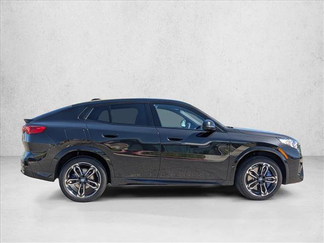 Used 2025 BMW X2 xDrive28i w/ Premium Package image 4