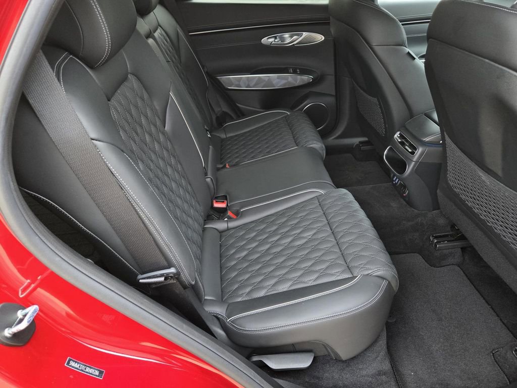 Used 2024 Genesis GV70 3.5T Sport w/ Sport Advanced Package image 28