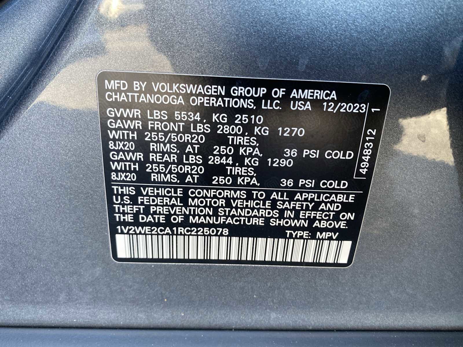 Used 2024 Volkswagen Atlas Cross Sport SE image 31