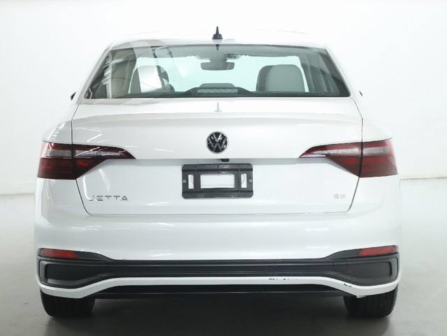 Used 2024 Volkswagen Jetta SE w/ Panoramic Sunroof Package FWD image 42