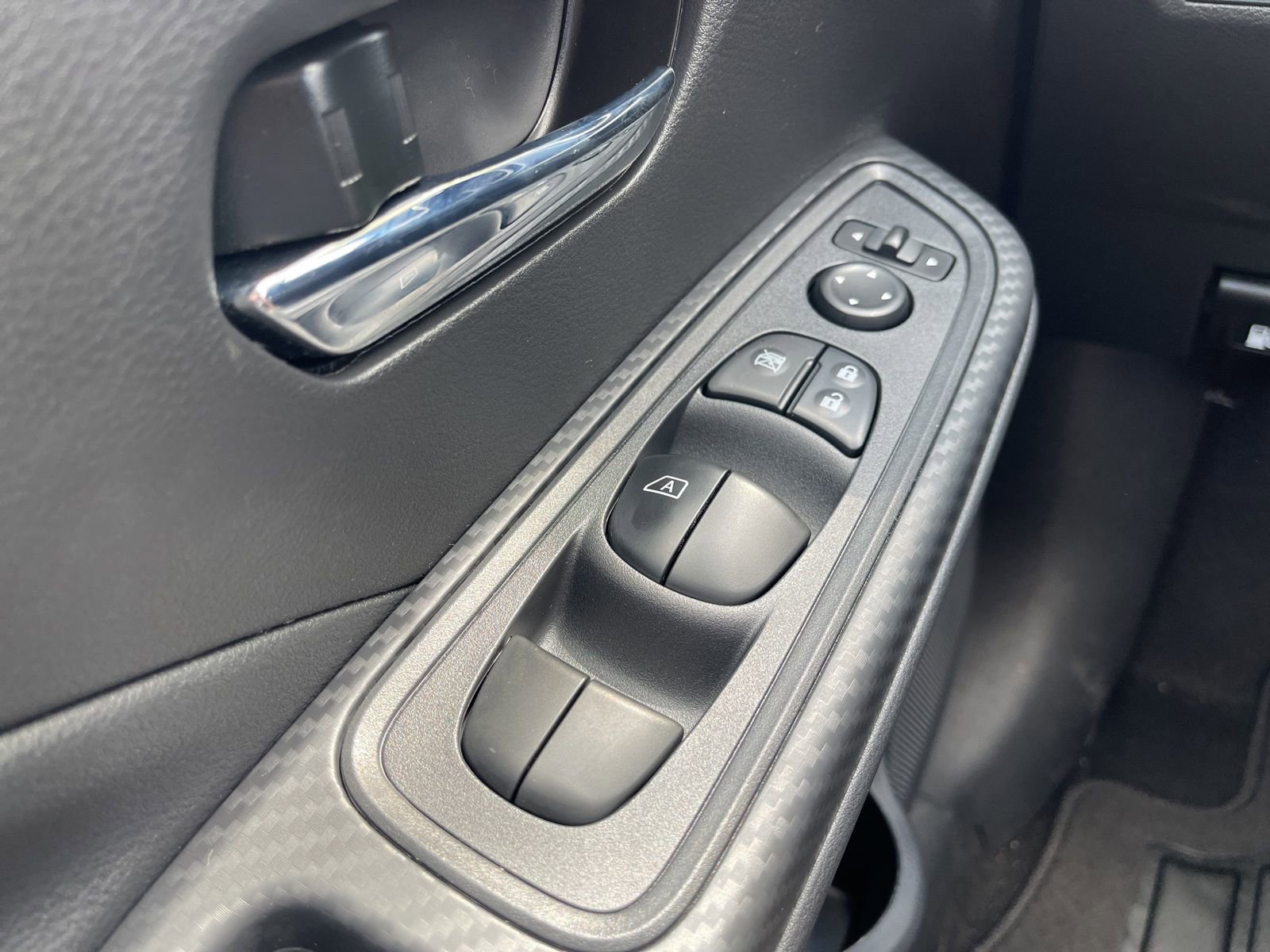 New 2025 Nissan Versa SV w/ Trunk Package image 29