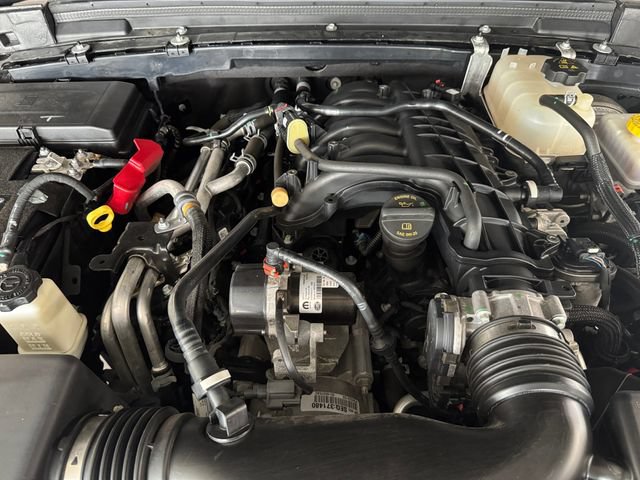 Used 2023 Jeep Wrangler Unlimited Sport AWD/4WD image 7