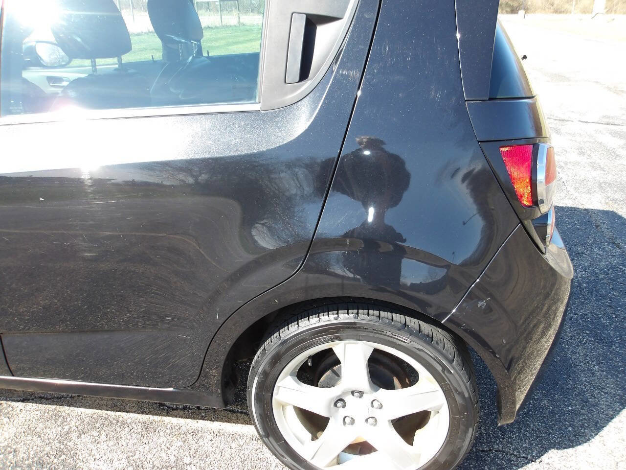 Used 2015 Chevrolet Sonic LTZ image 32