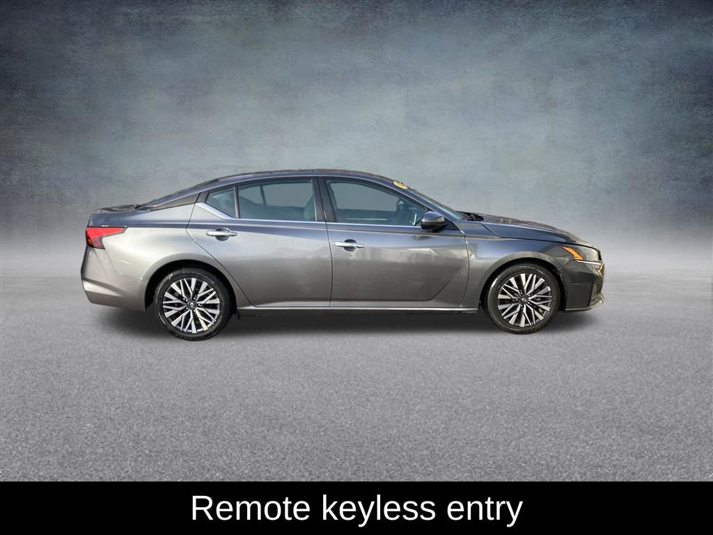 Used 2023 Nissan Altima 2.5 SV FWD image 8