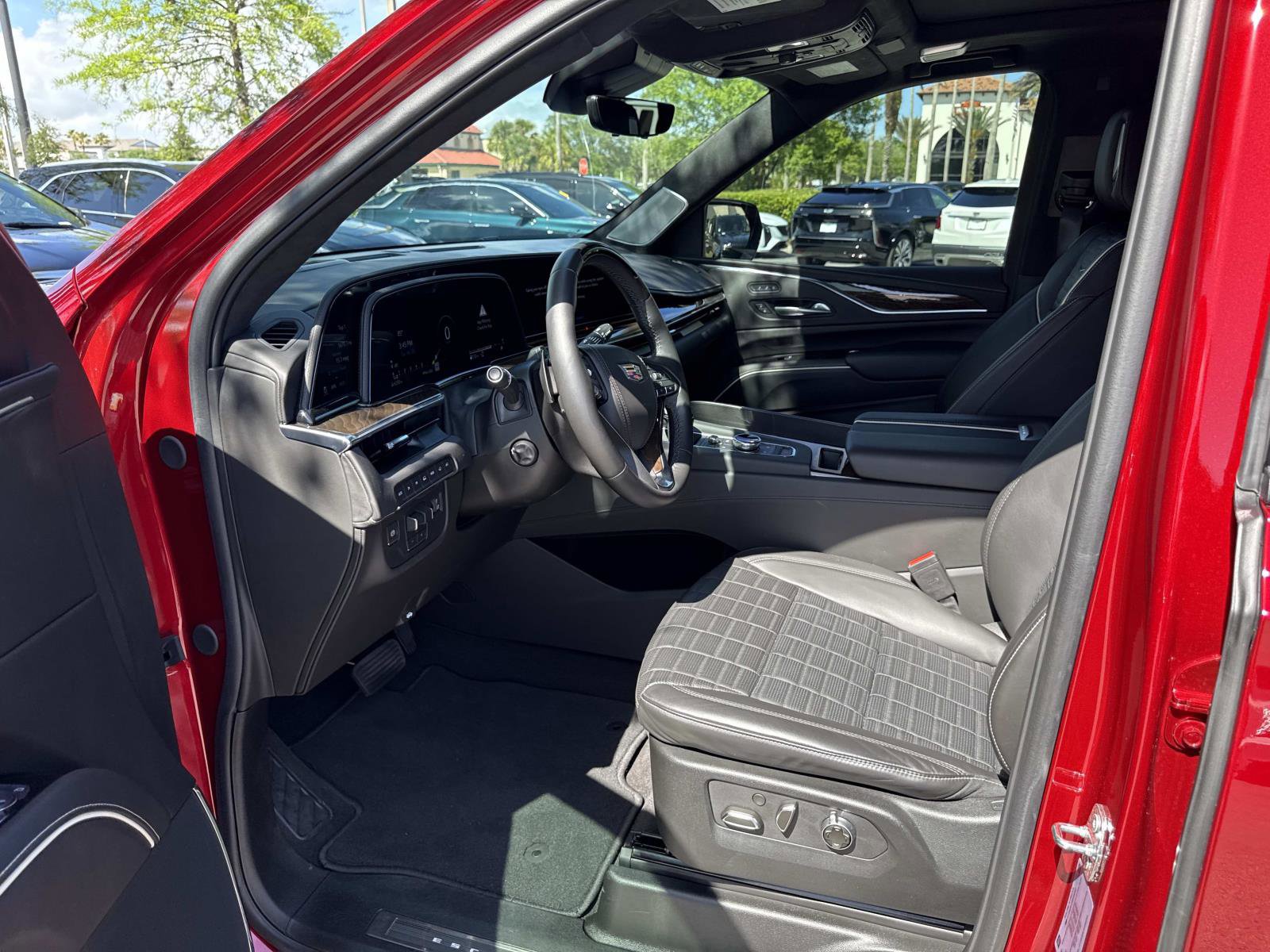 Used 2024 Cadillac Escalade Sport Platinum AWD/4WD image 21