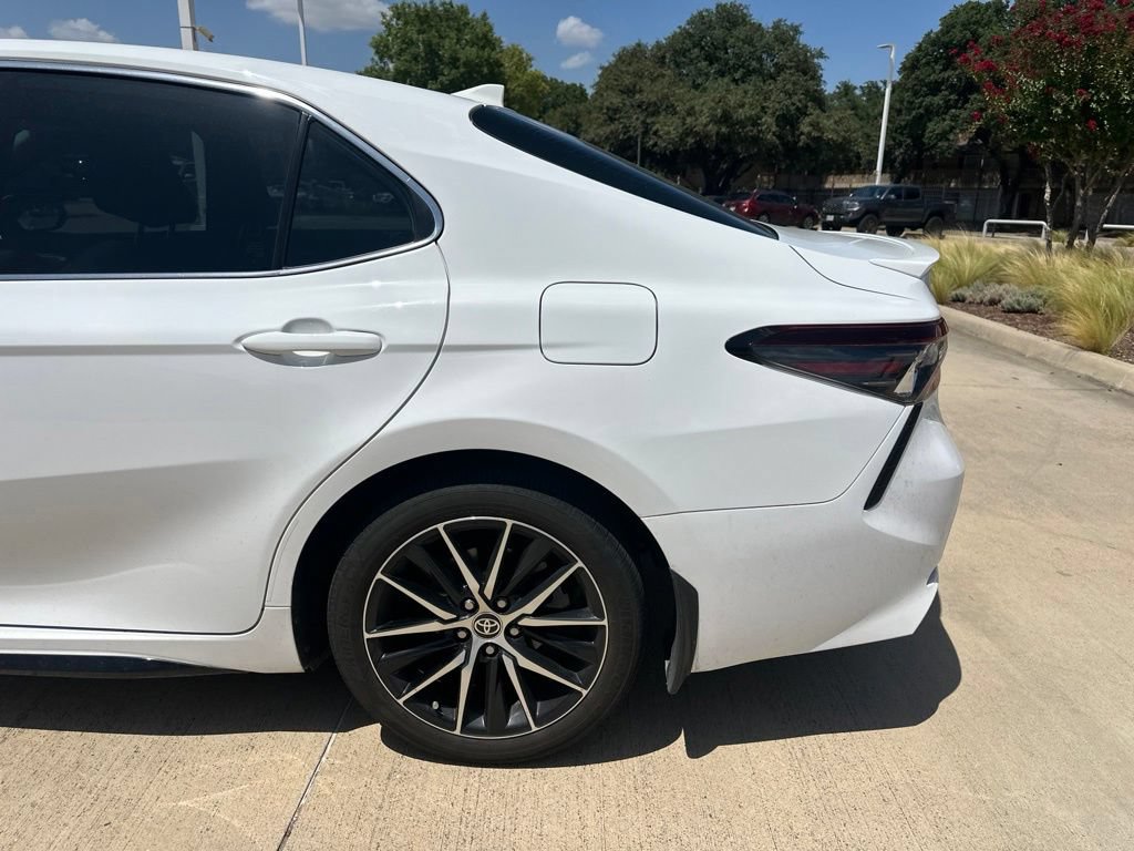 Certified 2024 Toyota Camry SE FWD image 3