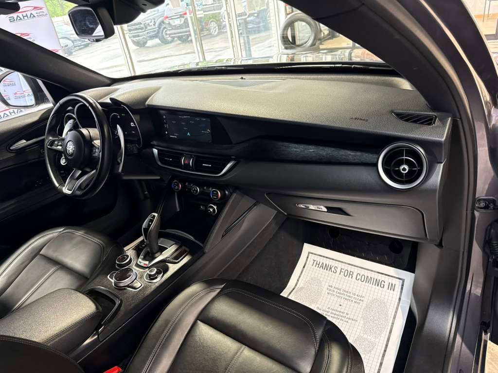 Used 2024 Alfa Romeo Stelvio Sprint RWD image 57
