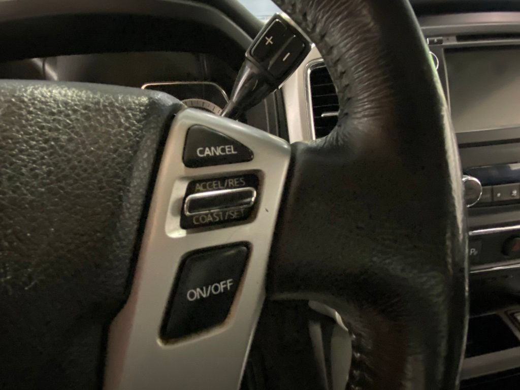 Used 2019 Nissan Titan SV w/ SV Convenience Package AWD/4WD image 36