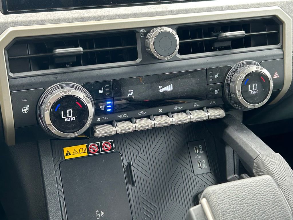Used 2025 Toyota Tacoma 4x4 Double Cab Hybrid image 36