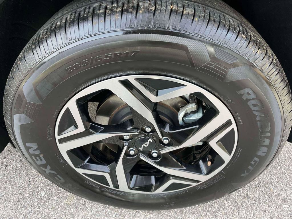 Used 2024 Kia Sportage LX image 34