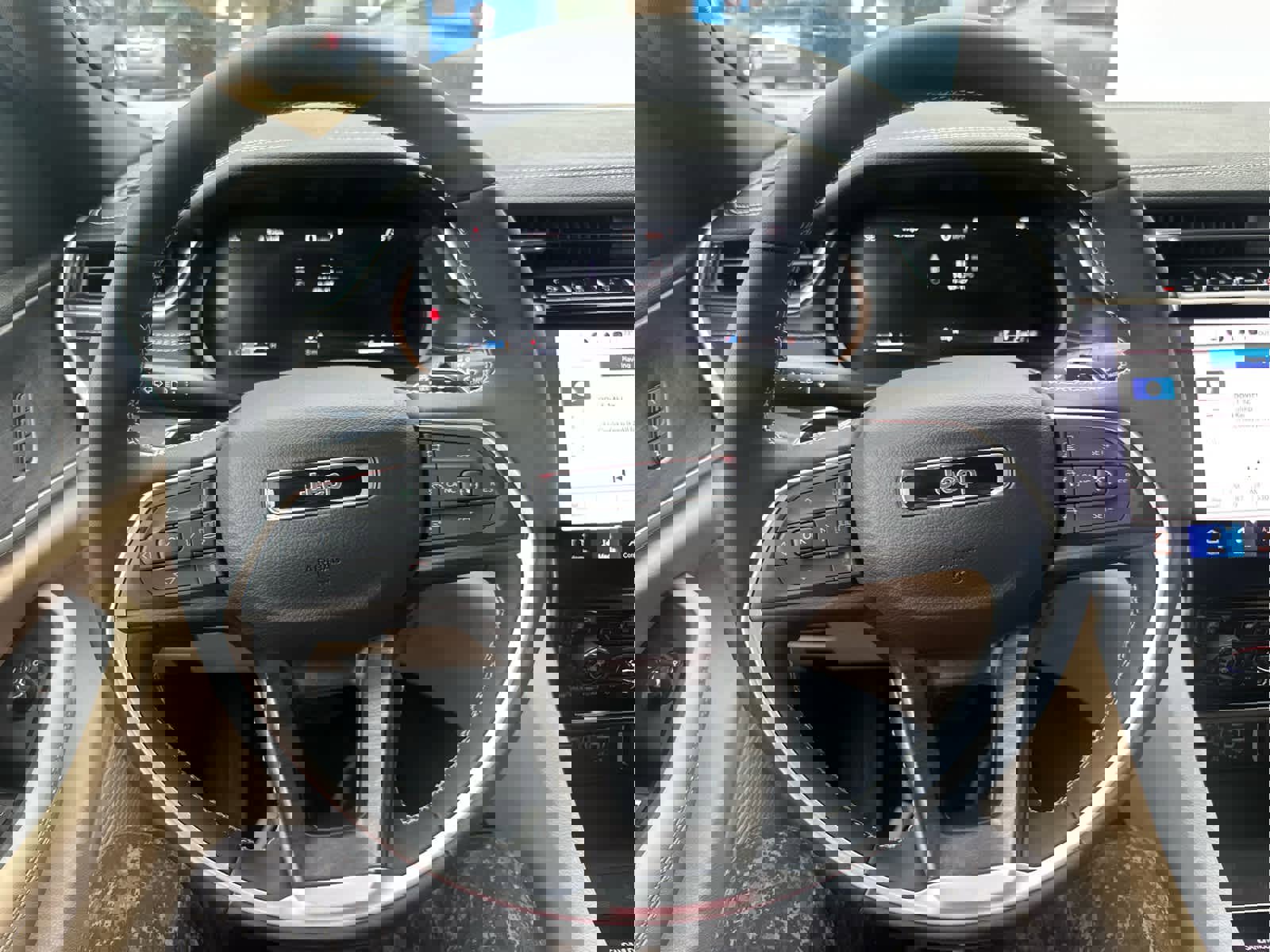 New 2025 Jeep Grand Cherokee Limited w/ Luxury Tech Group II image 40