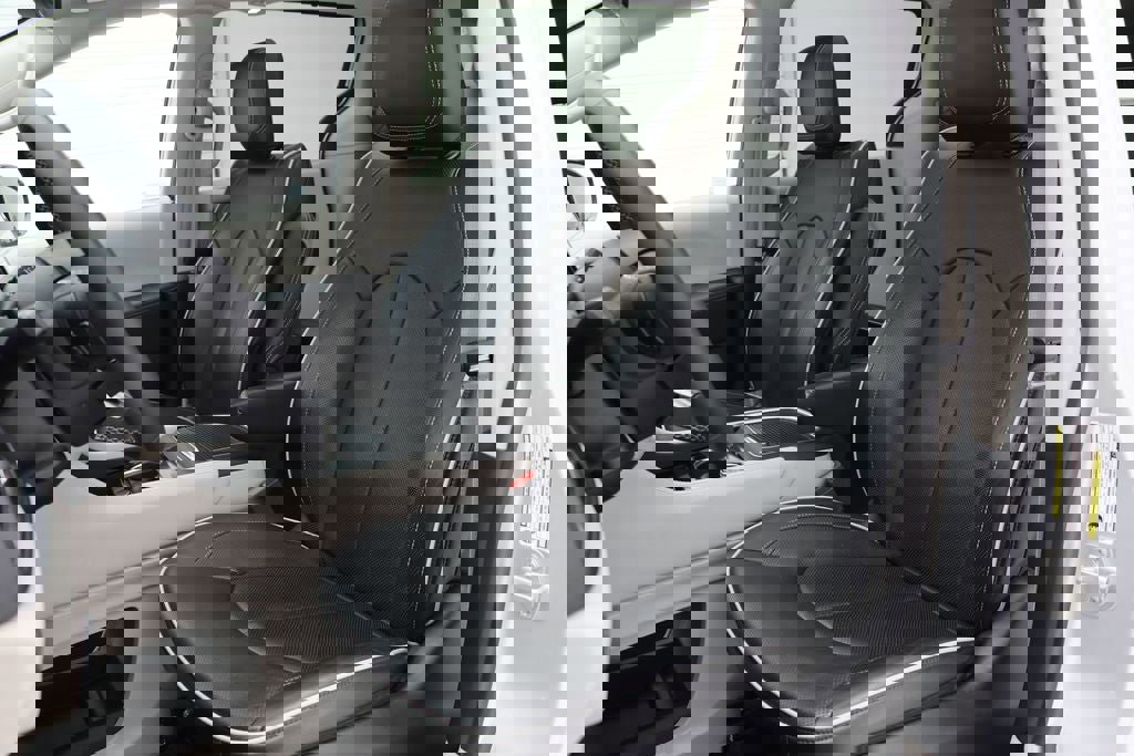 Used 2024 Chrysler Pacifica Limited image 16