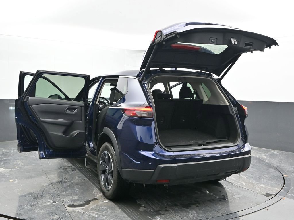 Used 2024 Nissan Rogue SV image 53