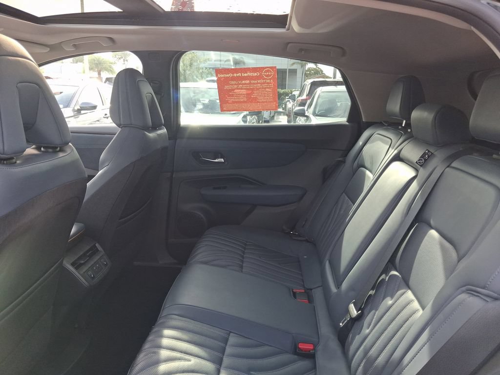 Used 2023 Nissan Ariya AWD/4WD image 12
