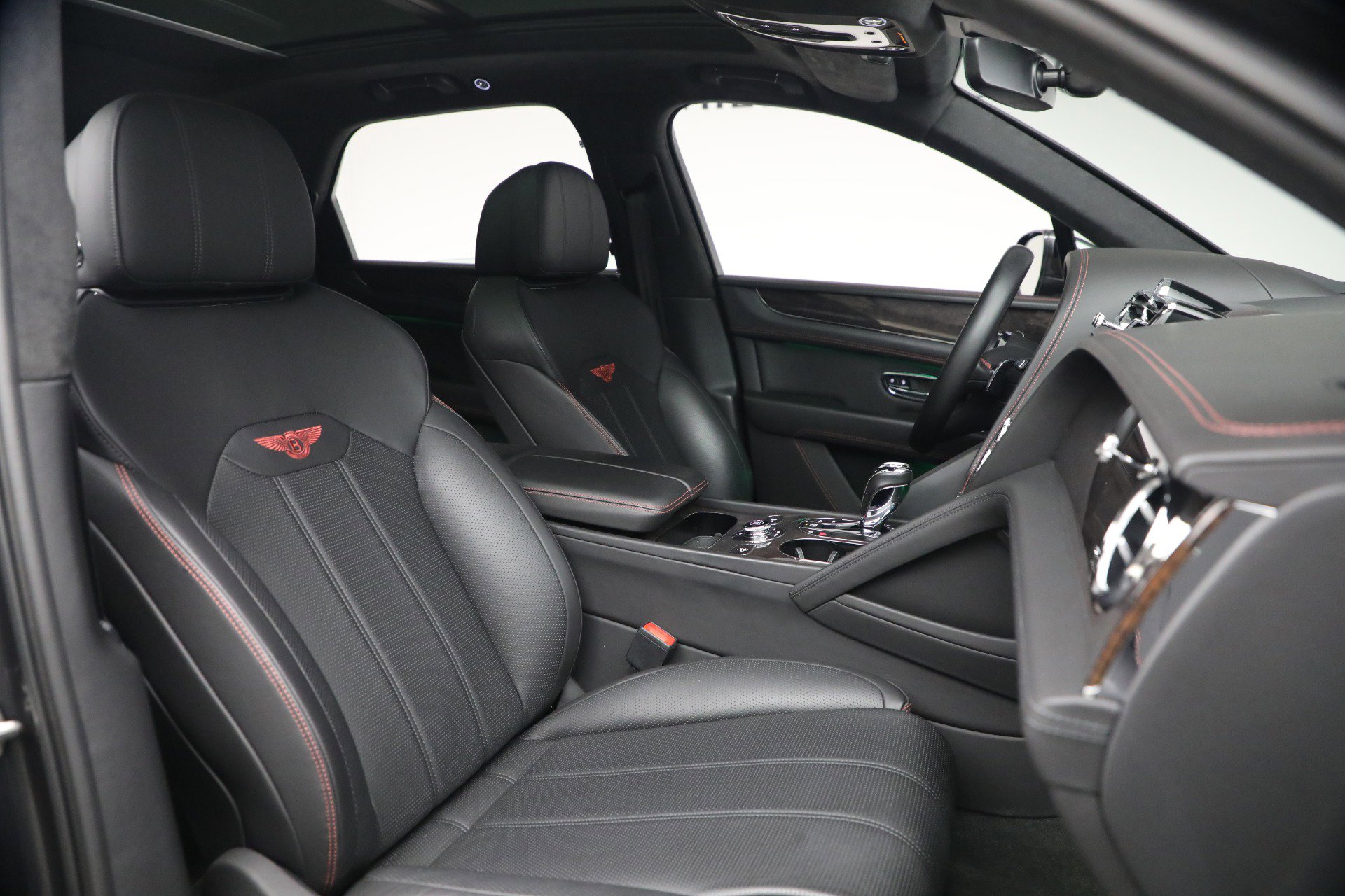 Certified 2021 Bentley Bentayga image 29