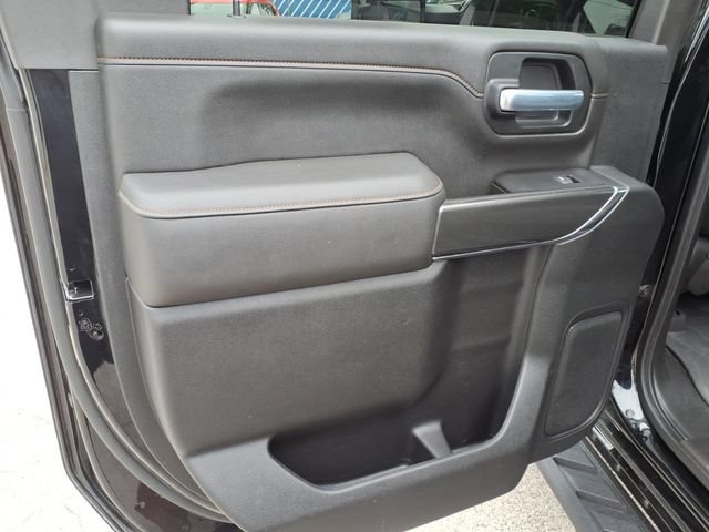 Used 2021 GMC Sierra 2500 AT4 w/ AT4 Premium Plus Package AWD/4WD image 9