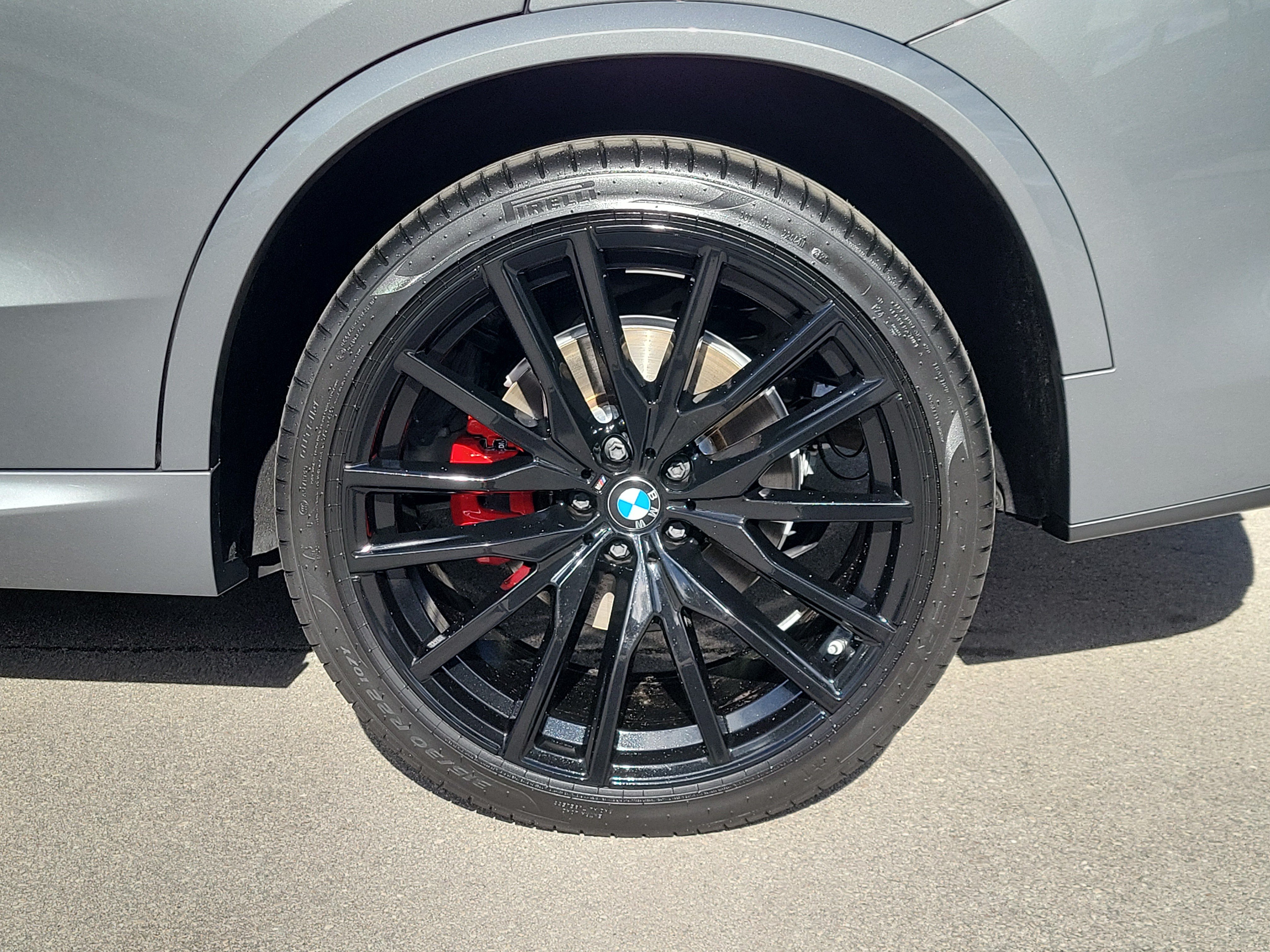 Certified 2026 BMW X5 xDrive40i w/ M Sport Package AWD/4WD image 6