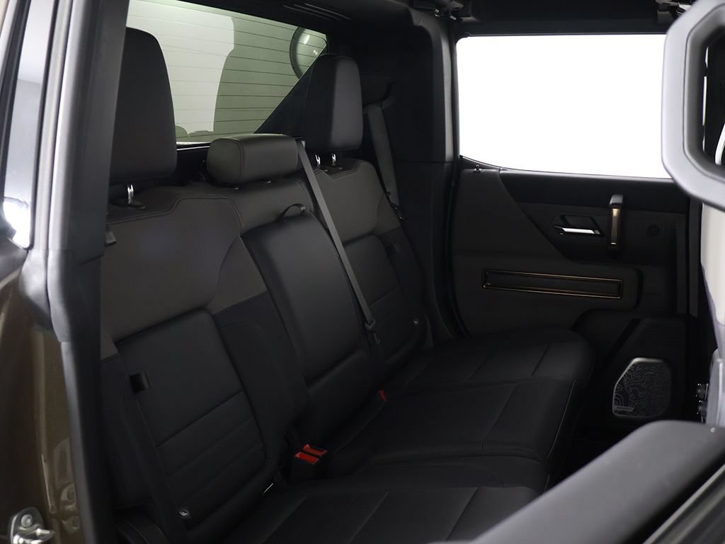 Used 2025 GMC Hummer EV 2X w/ Extreme Off-Road Package AWD/4WD image 37