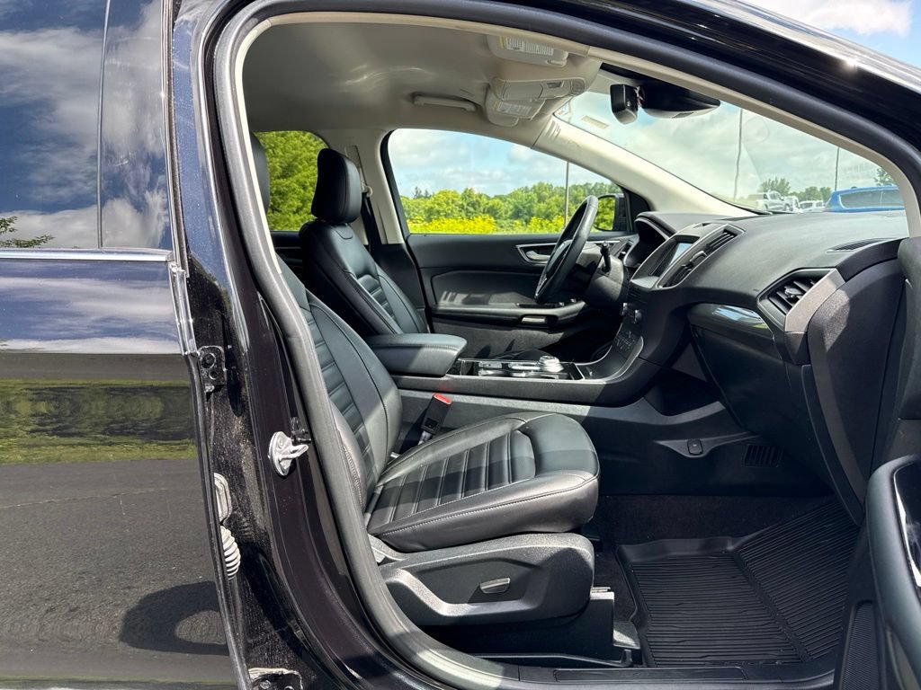 Used 2020 Ford Edge SEL w/ Convenience Package AWD/4WD image 11
