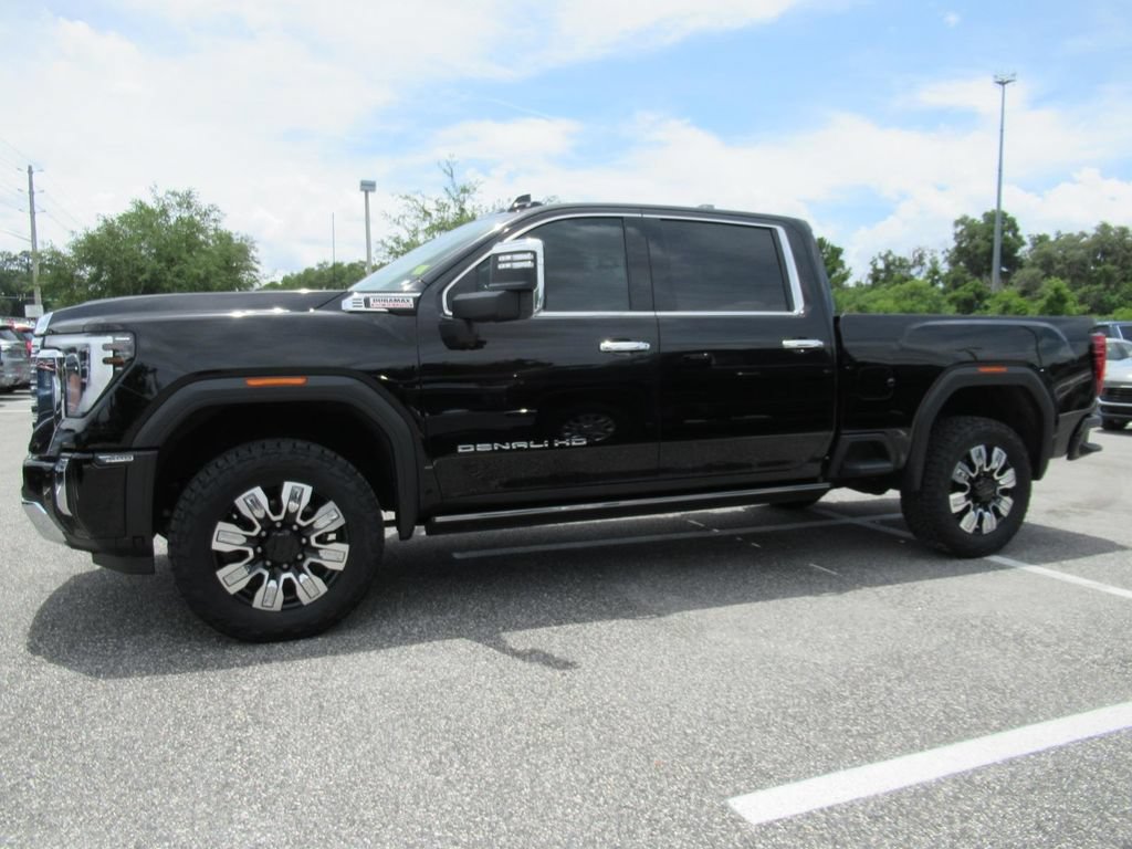 Used 2024 GMC Sierra 2500 Denali w/ Denali Reserve Package AWD/4WD image 4