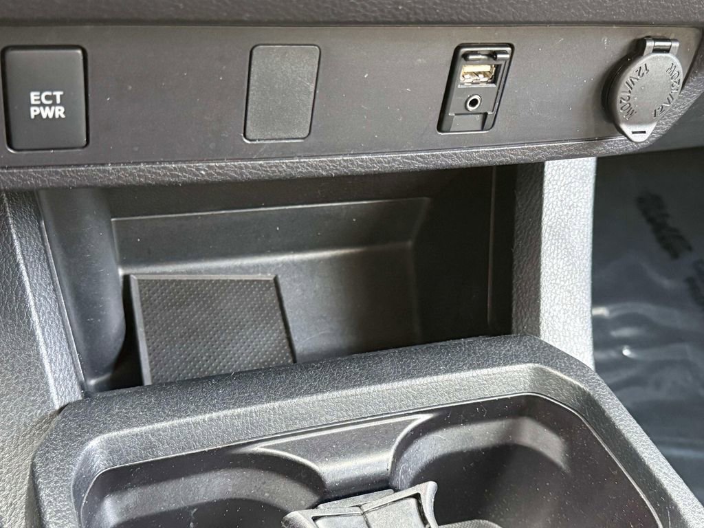 Used 2018 Toyota Tacoma SR w/ SR Convenience Package image 23