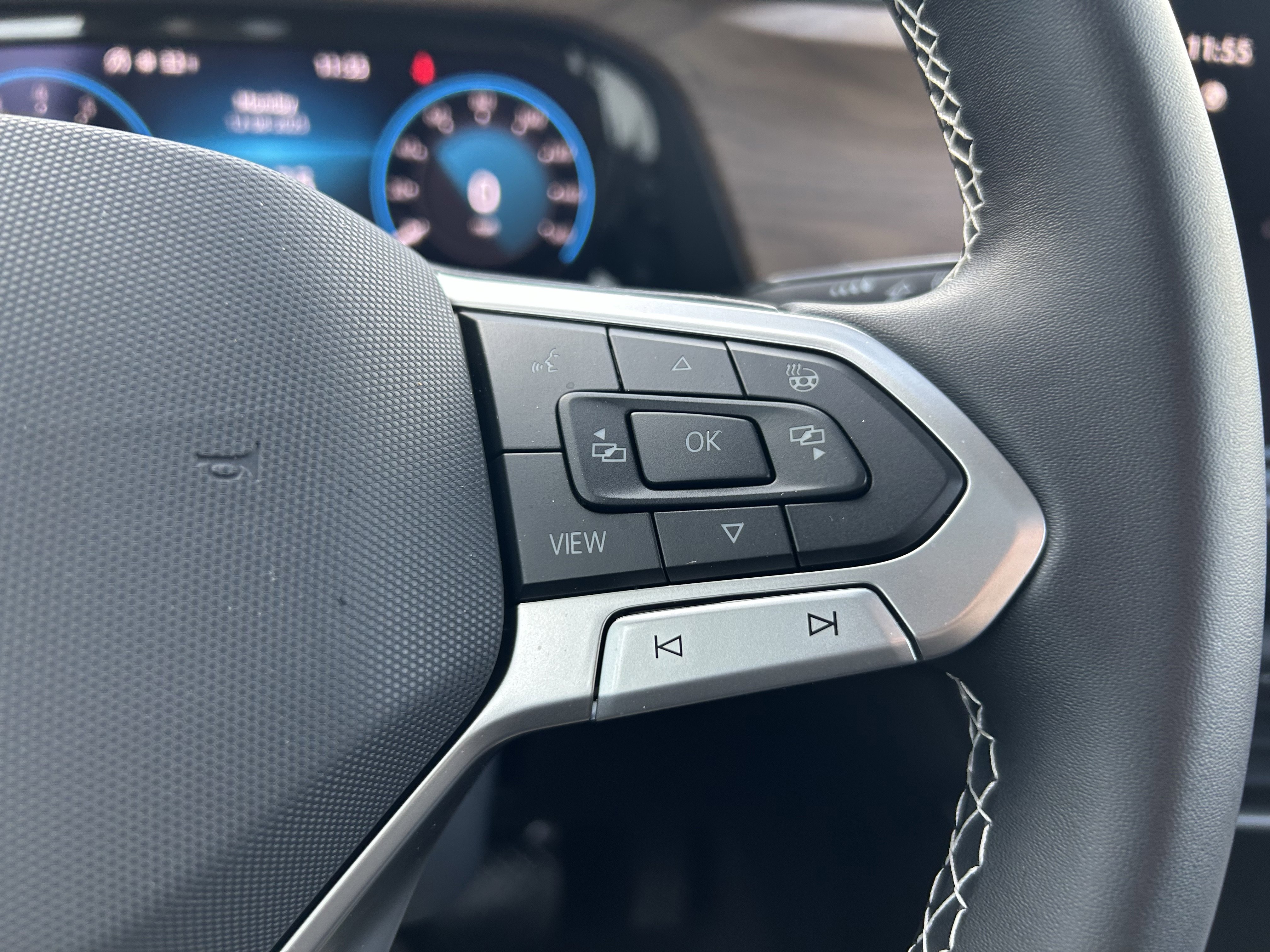 New 2026 Volkswagen Atlas SE image 17