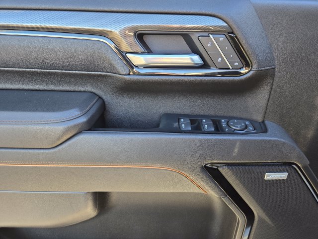 Used 2025 GMC Sierra 2500 AT4 AWD/4WD image 18