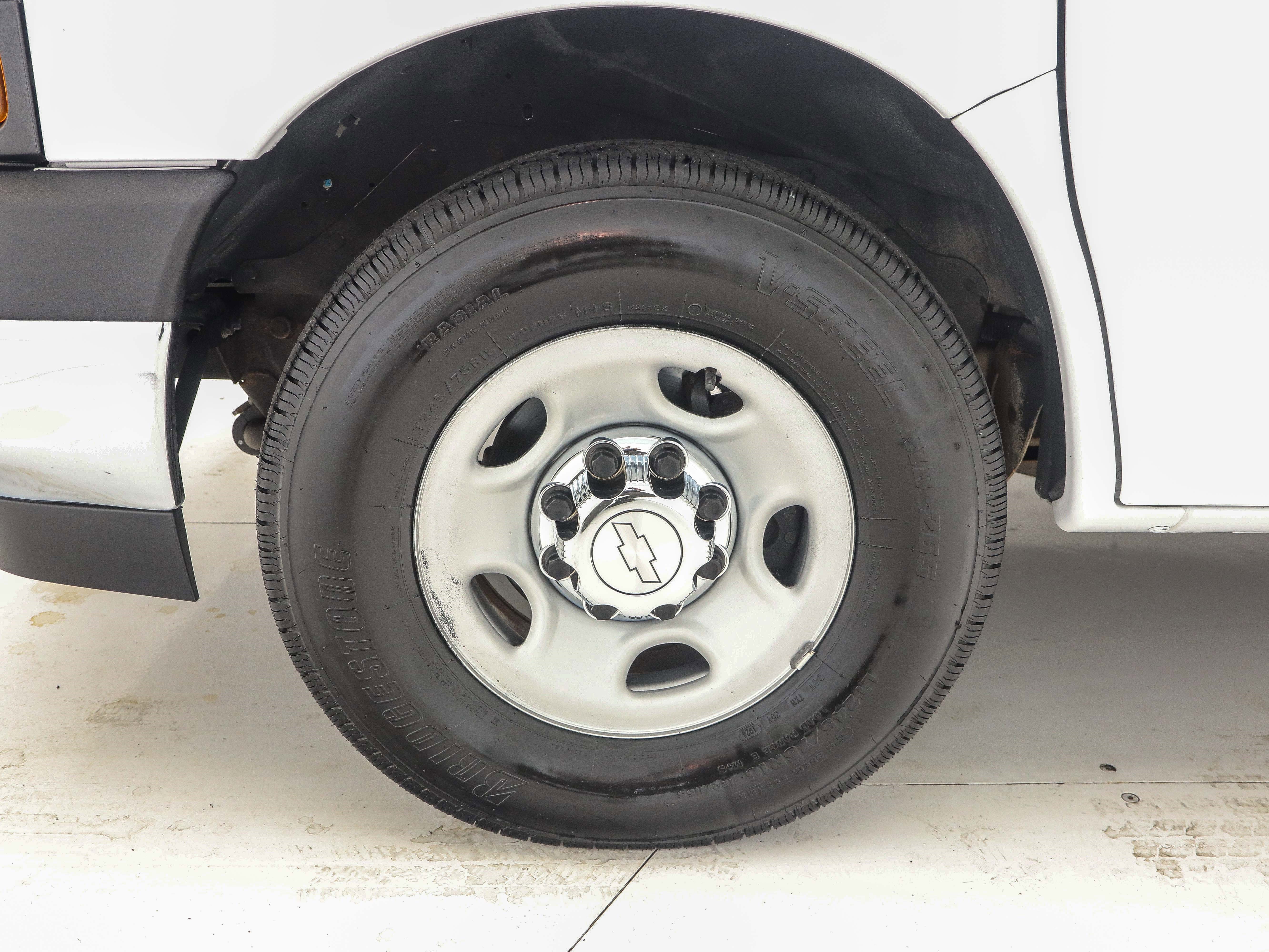 Used 2019 Chevrolet Express 2500 LT w/ LT Preferred Equipment Group image 26