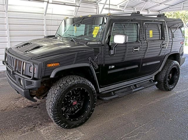 Used 2004 HUMMER H2 w/ Preferred Equipment Group AWD/4WD image 1
