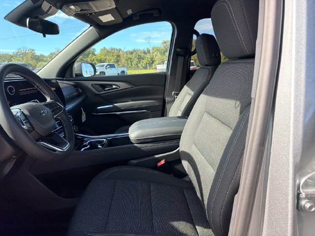 New 2027 Chevrolet Traverse LT w/ Midnight/Sport Edition FWD image 18