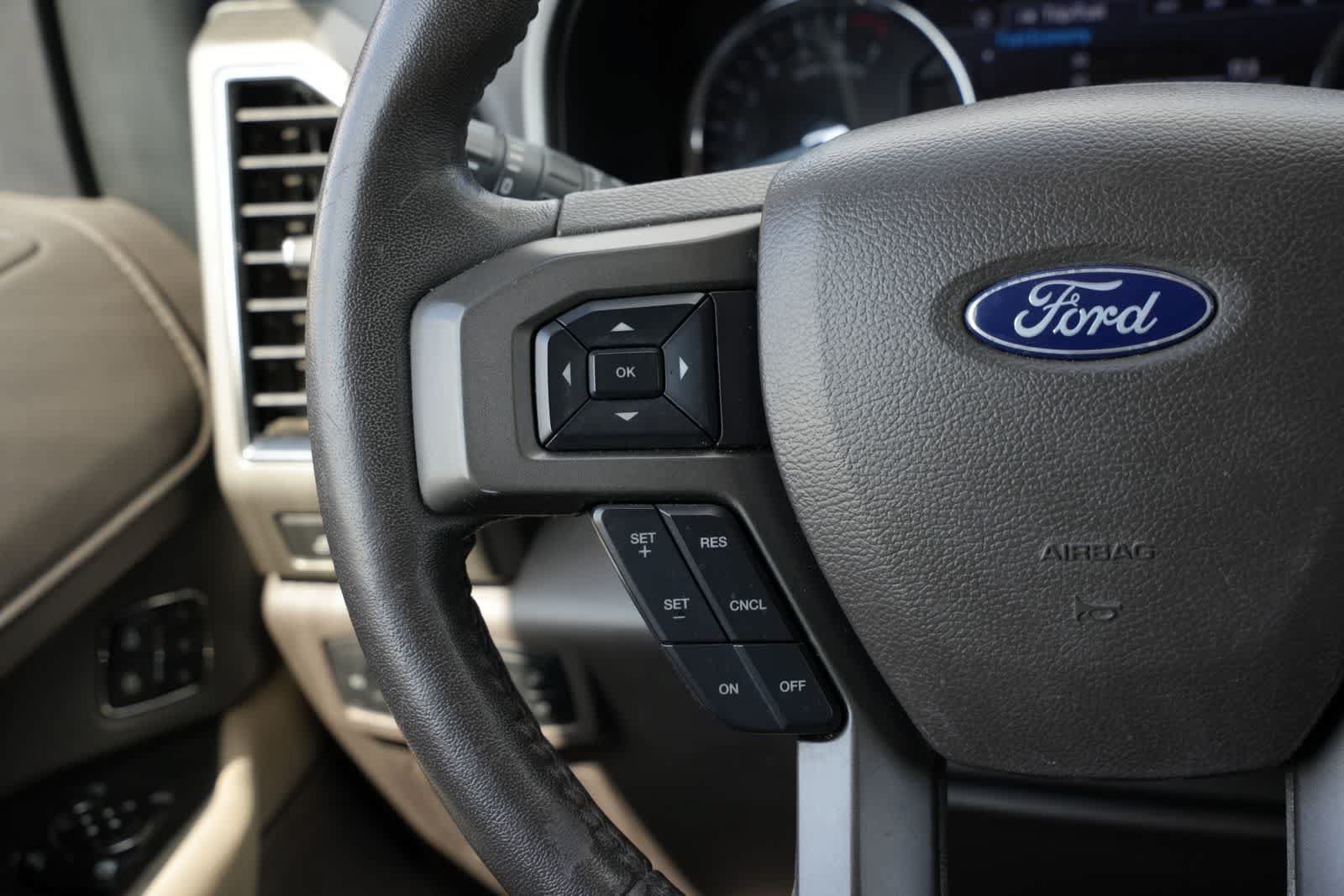 Used 2020 Ford Expedition XLT w/ Equipment Group 202A AWD/4WD image 7